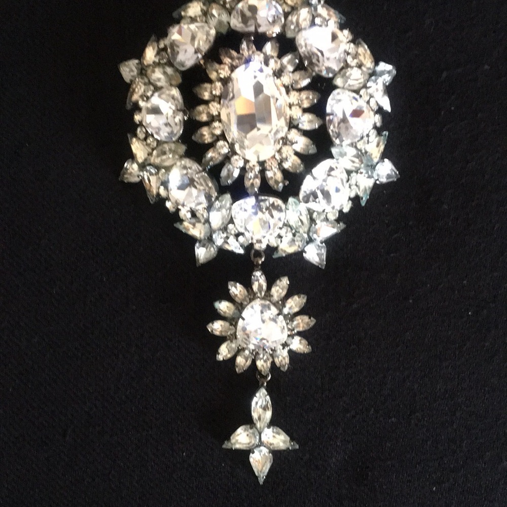LAWRENCE VRBA designed Elegant Clear Crystal Floral Drop Brooch - Silver-Tone